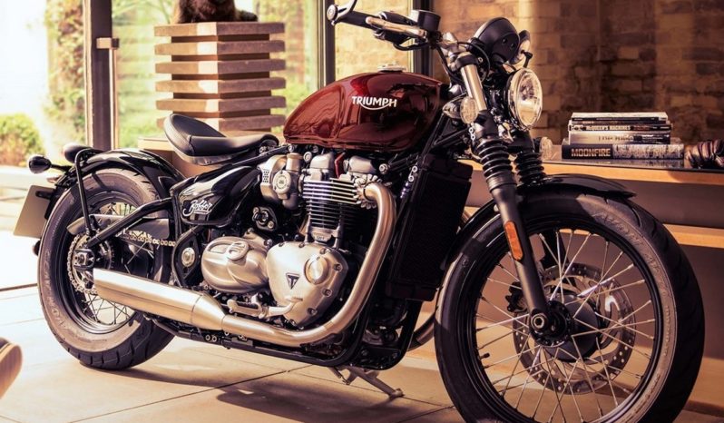 Triumph Bonneville Bobber 2017 lleno