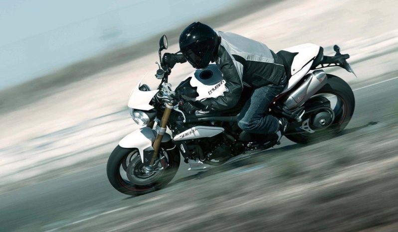 Triumph Speed Triple R 2012 lleno