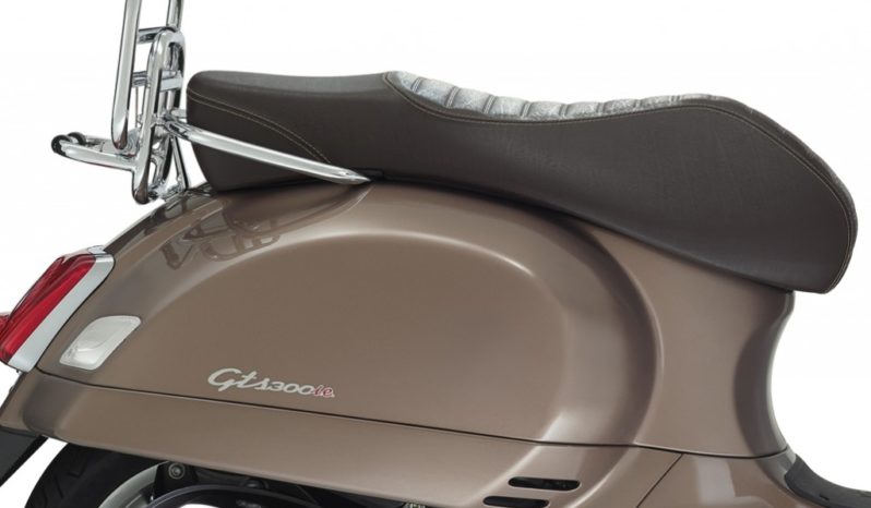 Vespa GTS 300 Touring 2015 lleno