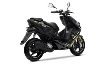 Yamaha Aerox R Naked 2013 lleno