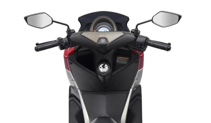 Yamaha N-Max 2015 lleno