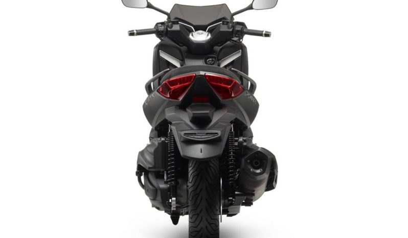 Yamaha X-Max 400 Momodesign 2014 lleno