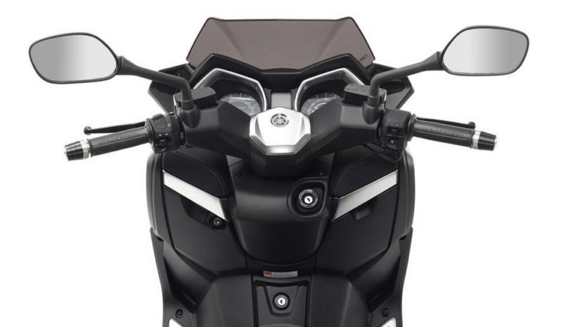 Yamaha X-Max 400 Momodesign 2014 lleno