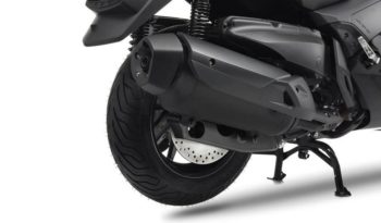 Yamaha X-Max 400 Momodesign 2014 lleno