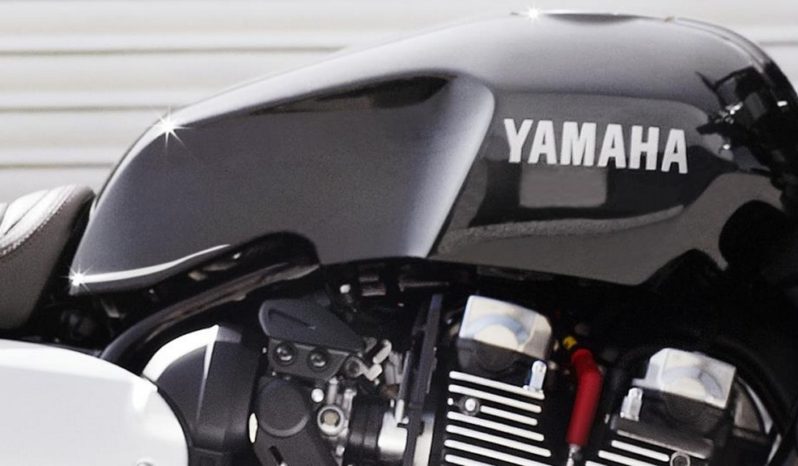 Yamaha XJR 1300 Racer 2015 lleno