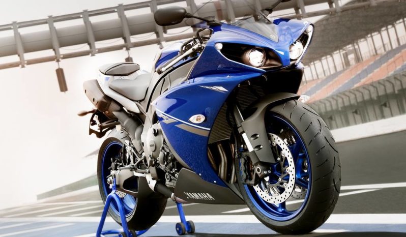 Yamaha YZF R1 Race Blu 2013 lleno