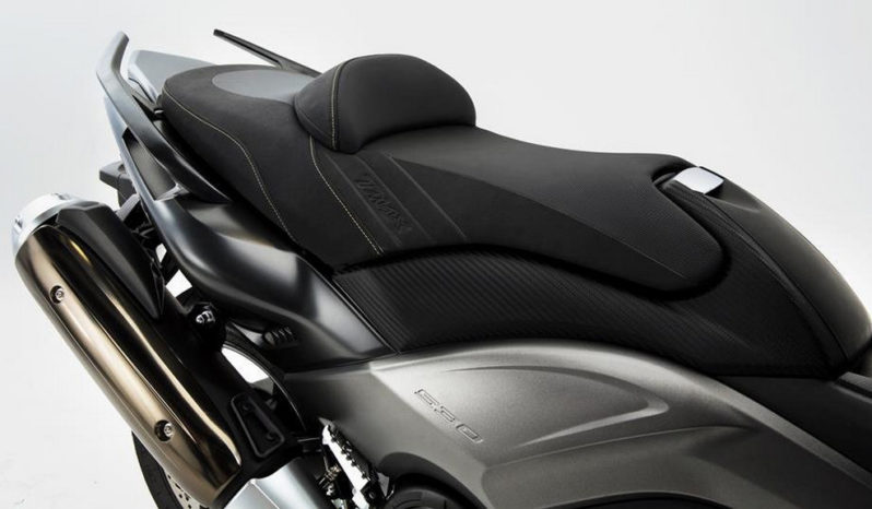 Yamaha T-Max Iron Max ABS 2015 lleno