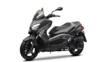 Yamaha X-Max 250 Momodesign 2013 lleno