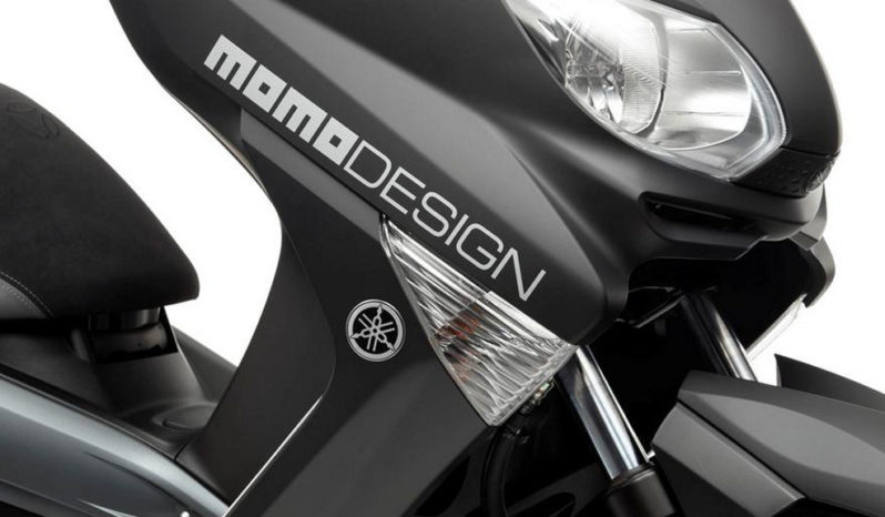 Yamaha X-Max 250 Momodesign 2013 lleno