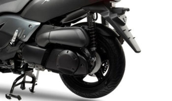 Yamaha X-Max 250 Momodesign 2013 lleno