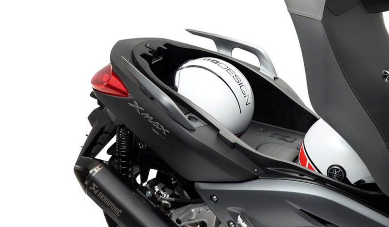 Yamaha X-Max 250 Momodesign 2013 lleno