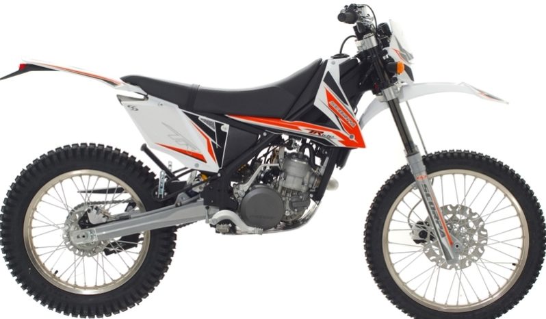 Ficha técnica de la moto Scorpa 125 T-Ride